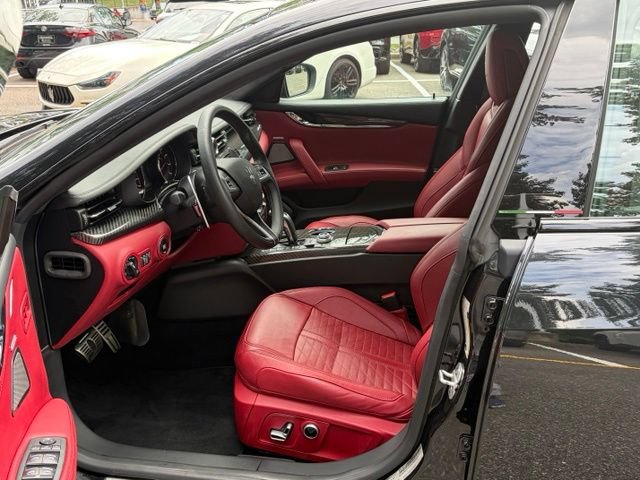 Used 2022 Maserati Quattroporte Trofeo RWD image 20