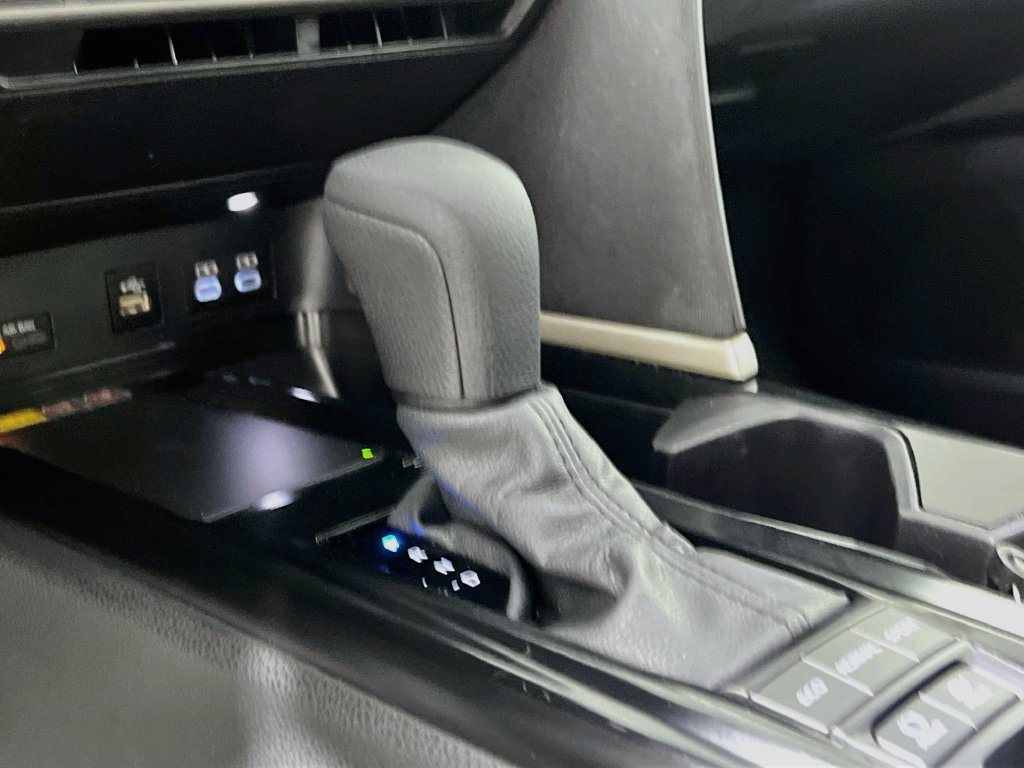 Used 2025 Toyota Camry LE FWD image 20