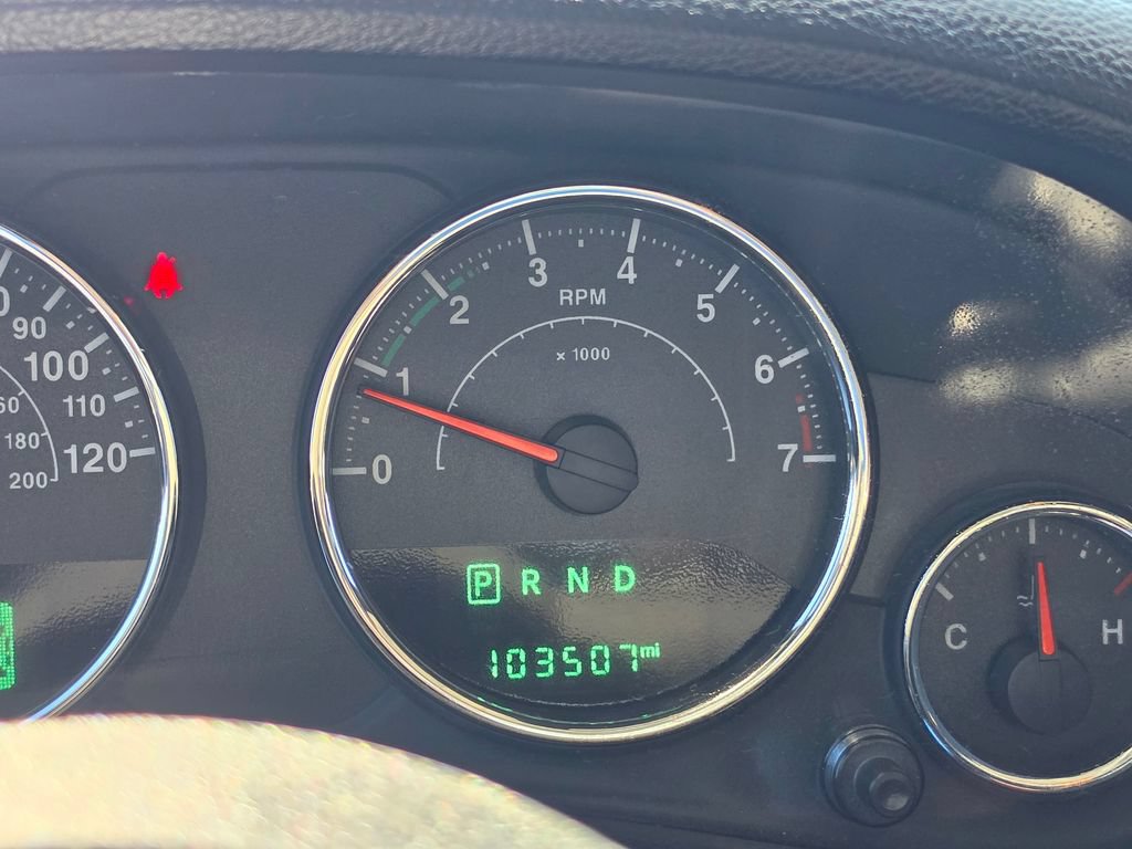 Used 2014 Jeep Wrangler Unlimited Sahara w/ Max Tow Package AWD/4WD image 19
