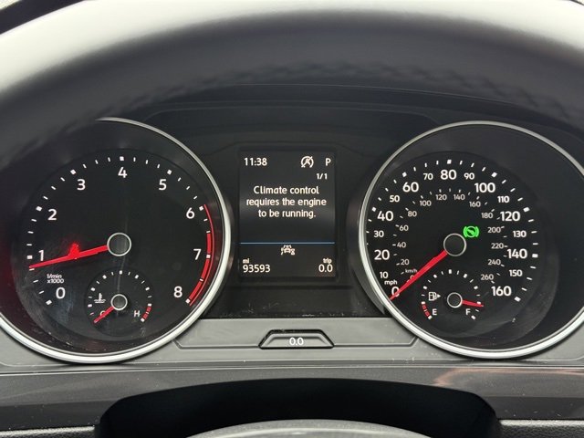 Used 2020 Volkswagen Tiguan SE image 31