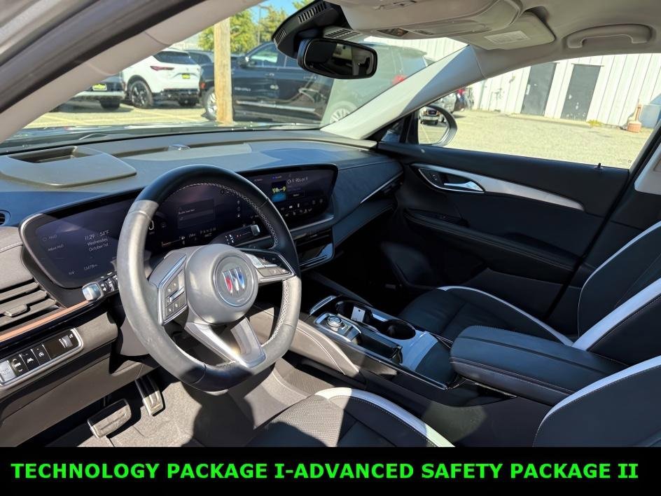 Certified 2025 Buick Envision Sport Touring image 17