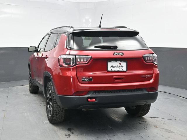 Used 2025 Jeep Compass Trailhawk AWD/4WD image 5