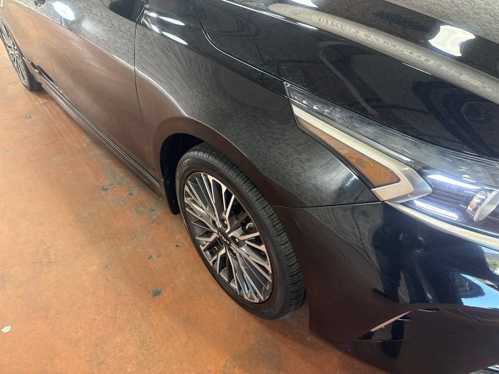 Used 2022 Kia Forte GT-Line w/ GT-Line Premium Package FWD image 9