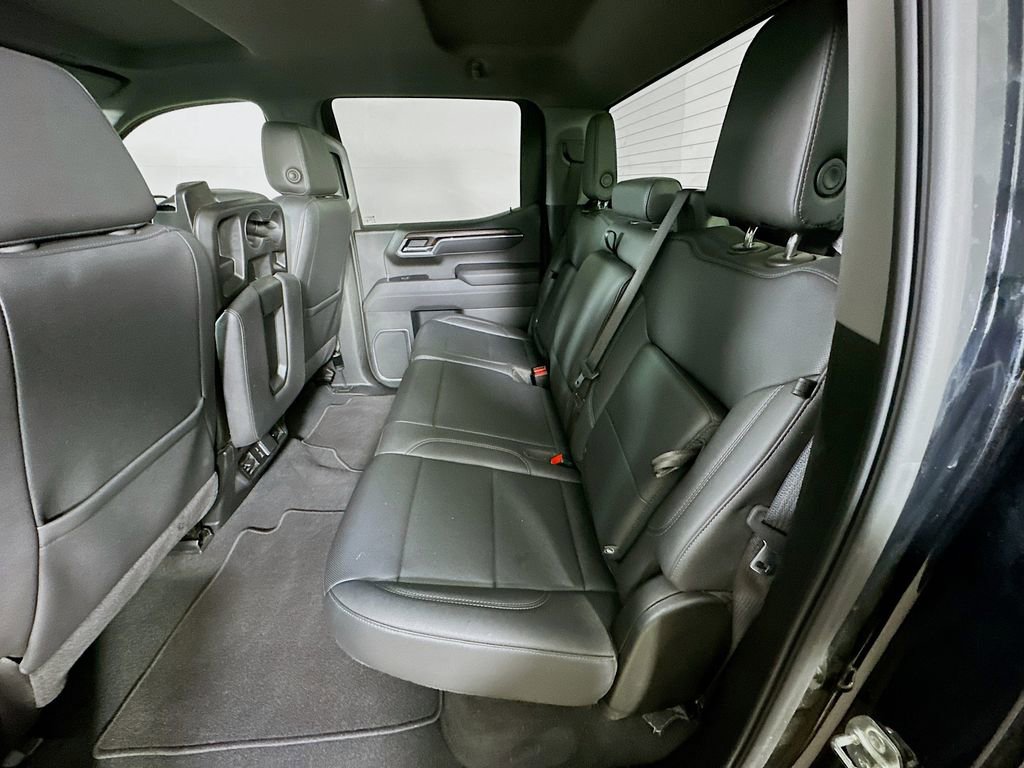 Used 2025 GMC Sierra 1500 SLT RWD image 14