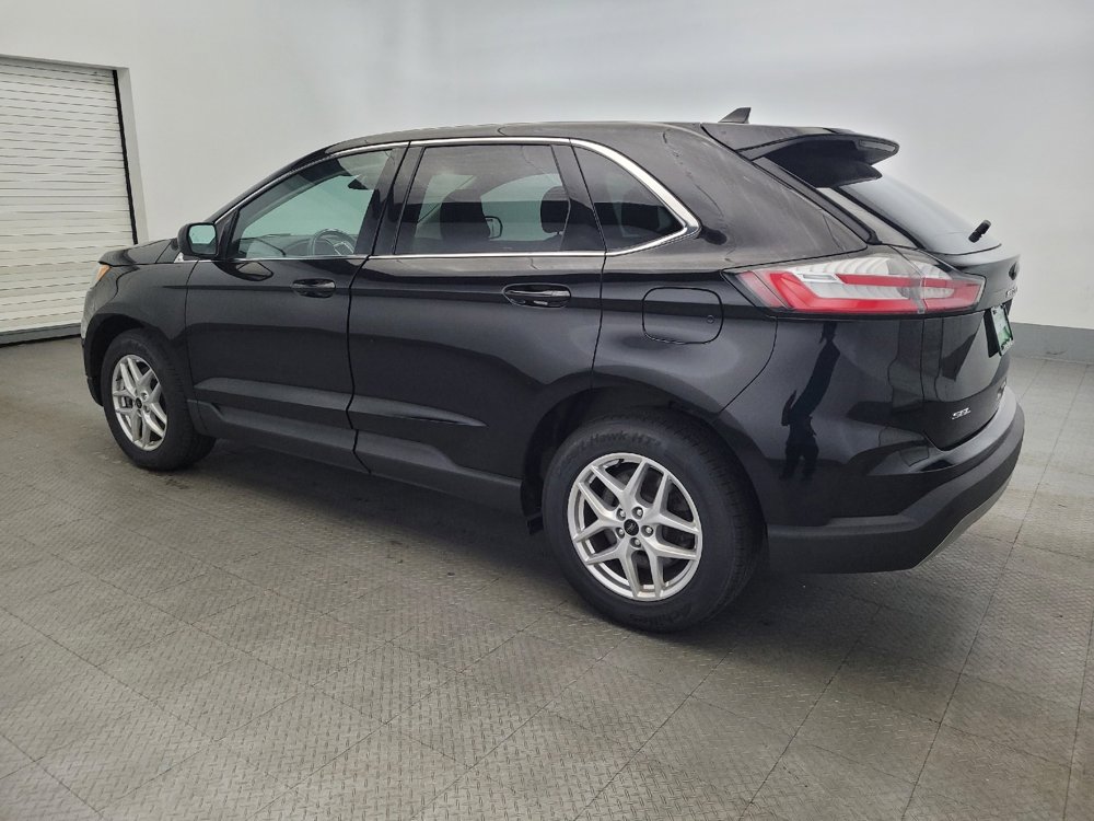 Used 2023 Ford Edge SEL image 3