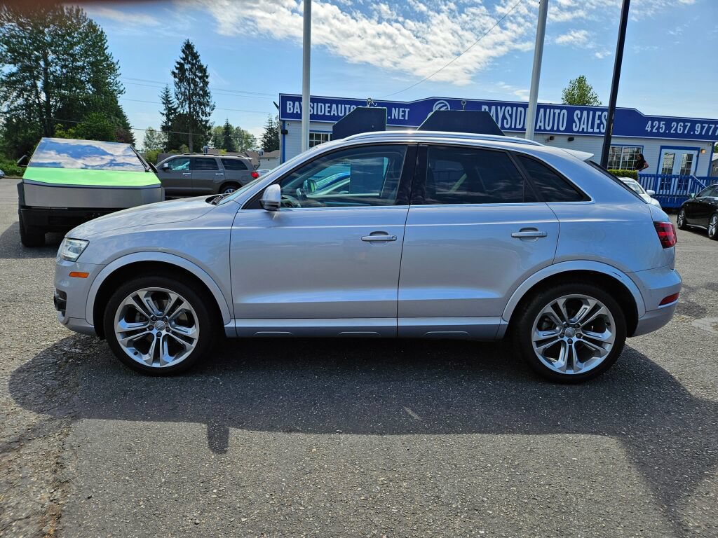 Used 2015 Audi Q3 2.0T Prestige w/ Prestige Package AWD/4WD image 2
