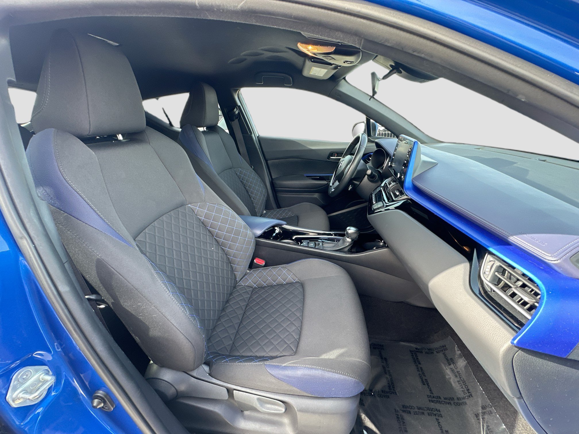 Used 2020 Toyota C-HR XLE FWD image 25