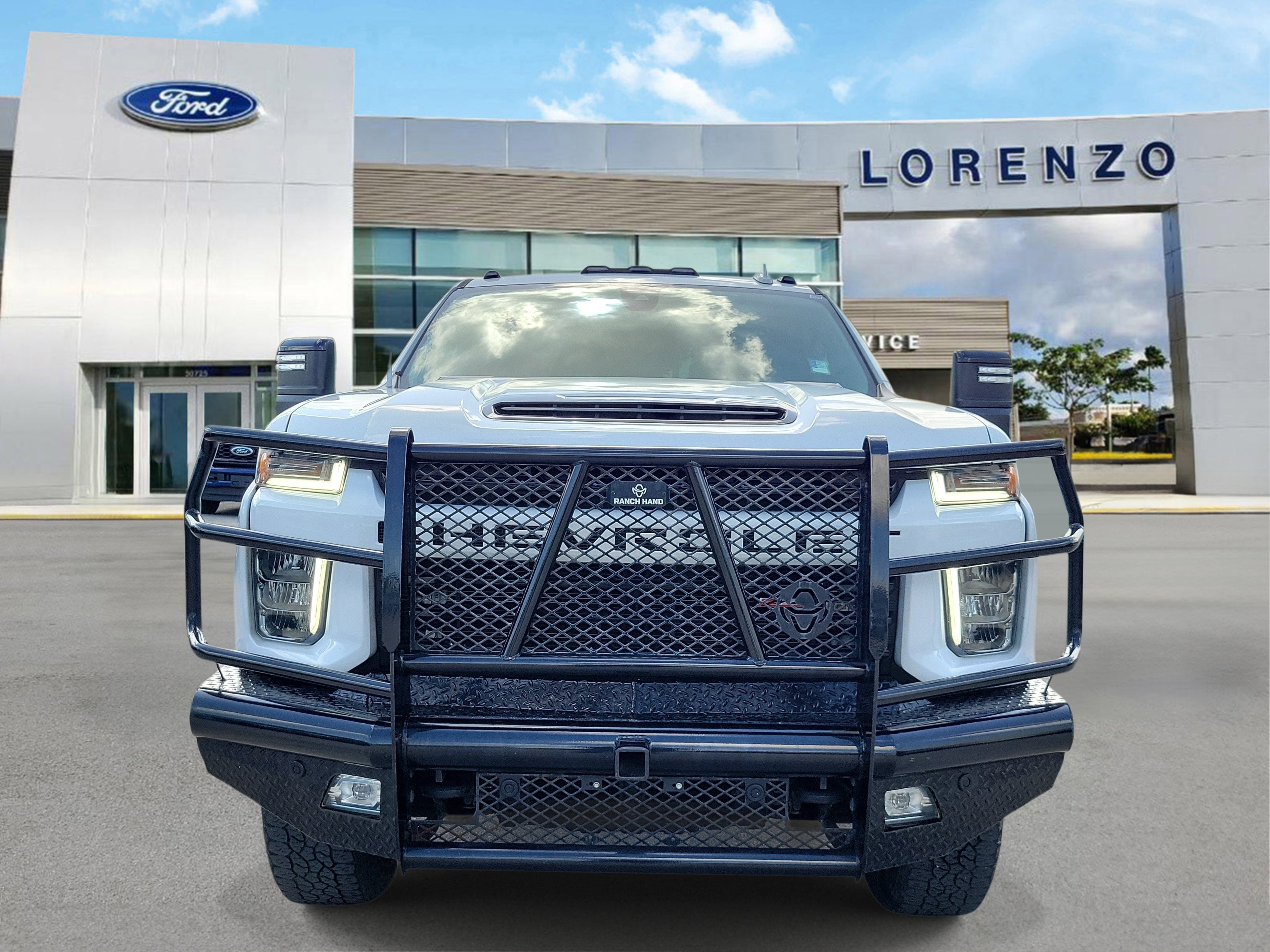 Used 2022 Chevrolet Silverado 2500 LTZ w/ LTZ Plus Package AWD/4WD image 2