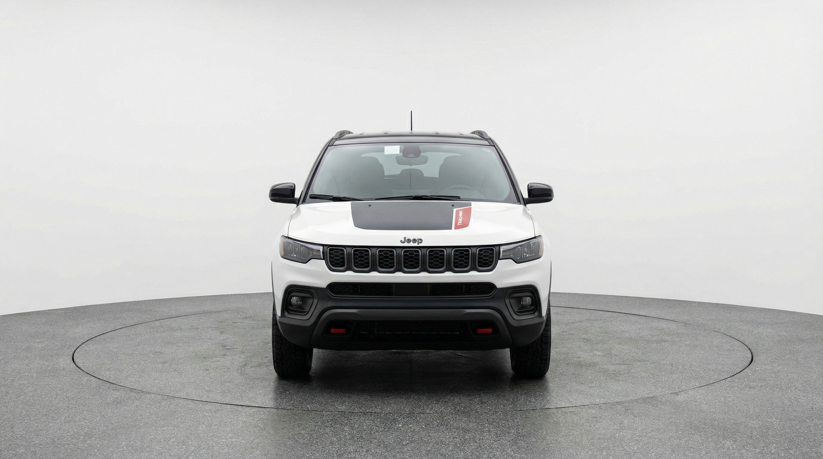 Used 2025 Jeep Compass Trailhawk AWD/4WD image 2