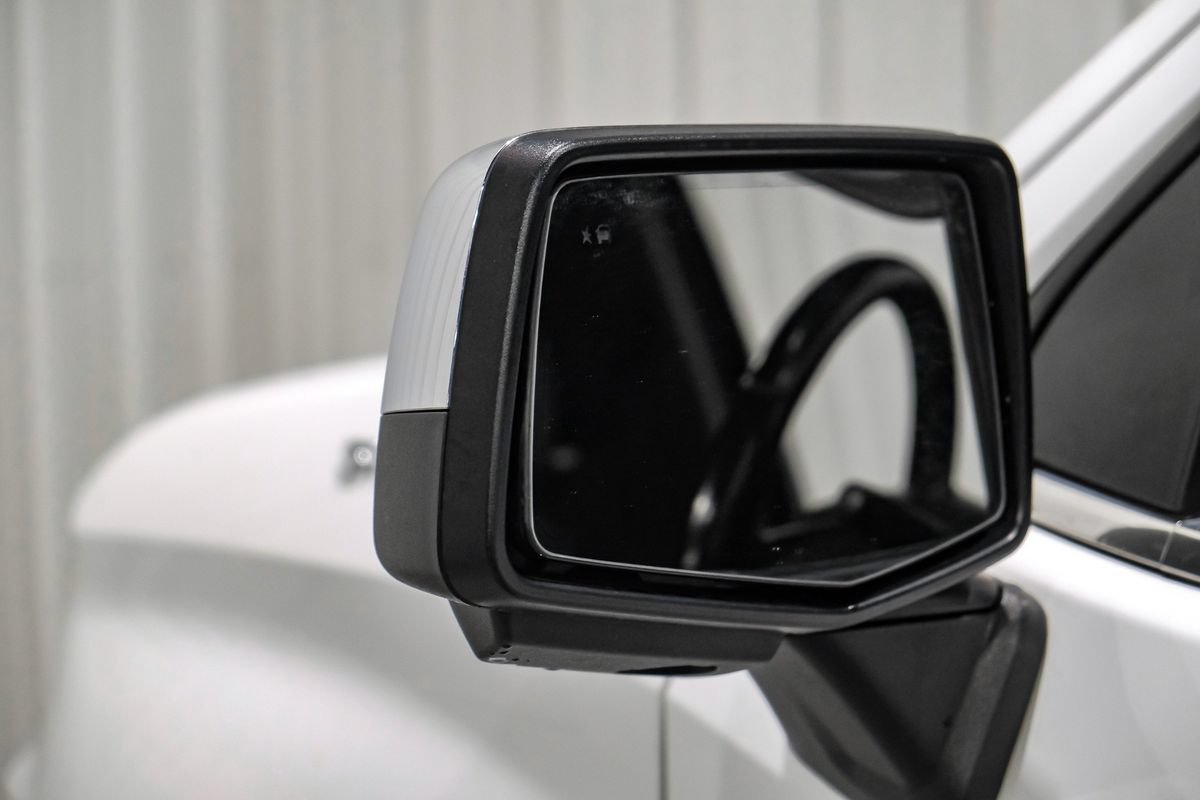Used 2021 Chevrolet Silverado 1500 LTZ RWD image 37