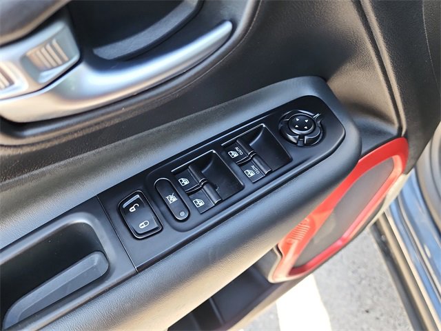 Used 2022 Jeep Renegade Trailhawk image 14