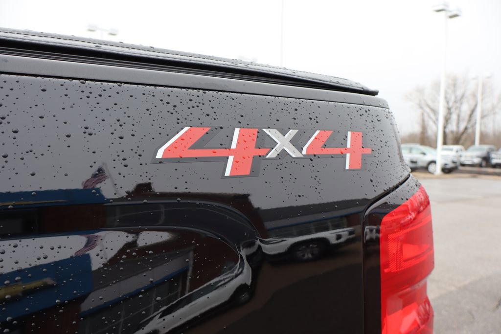 Used 2018 Chevrolet Silverado 1500 LT w/ All Star Edition image 27