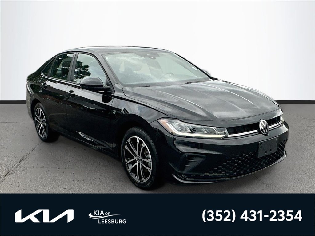 Used 2025 Volkswagen Jetta Sport FWD image 1