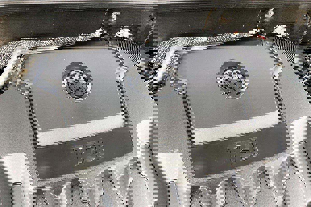 Used 2022 Volkswagen Passat 2.0T SE image 28