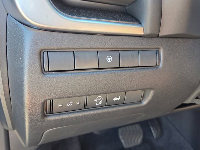 Used 2026 Nissan Rogue SV FWD image 27