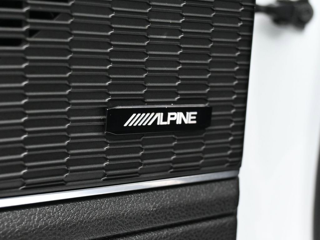 Used 2023 Jeep Grand Cherokee L Overland image 23