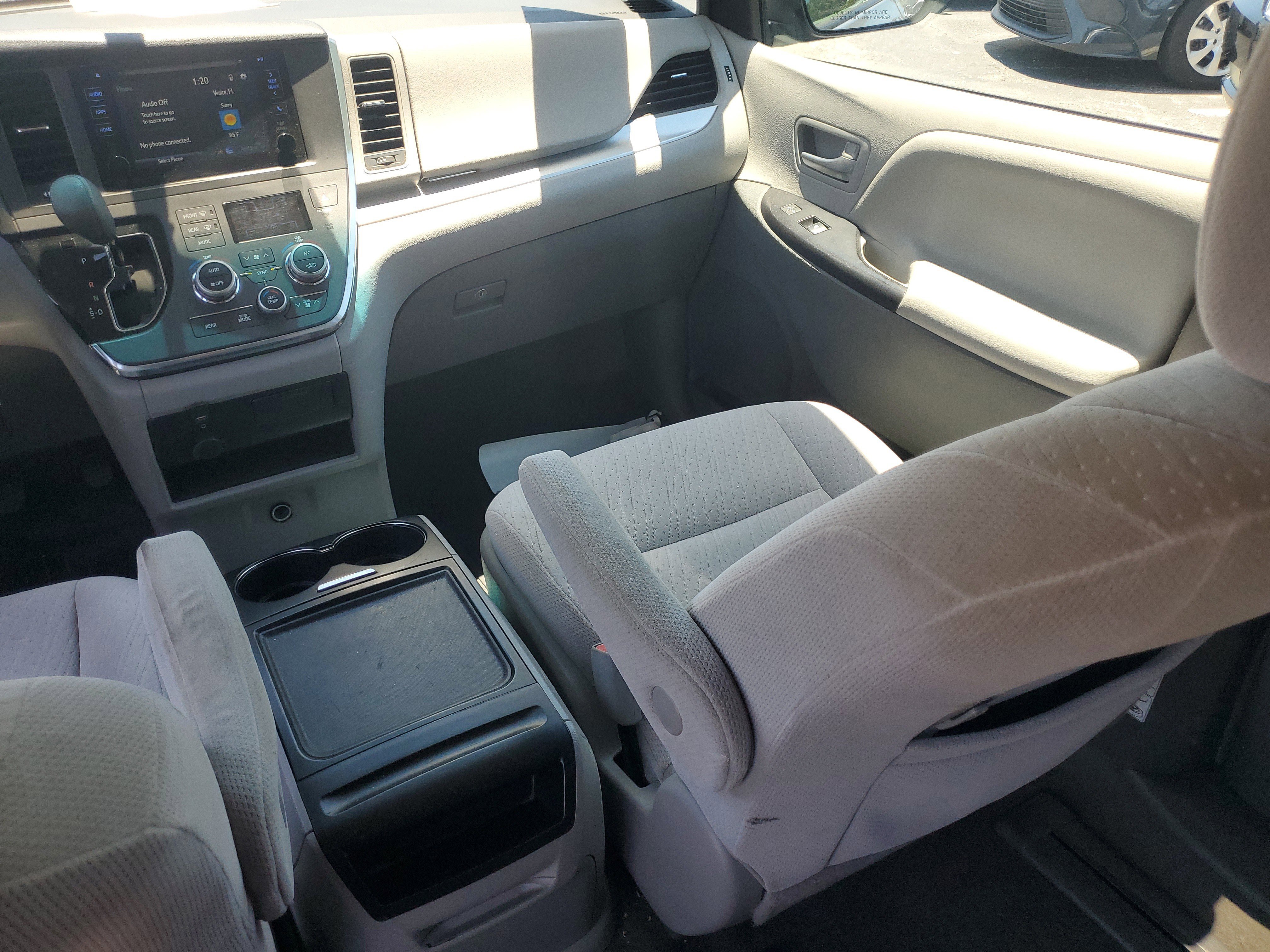 Certified 2017 Toyota Sienna LE AWD/4WD image 17