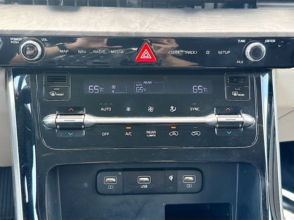 Used 2024 Kia Carnival FWD image 36
