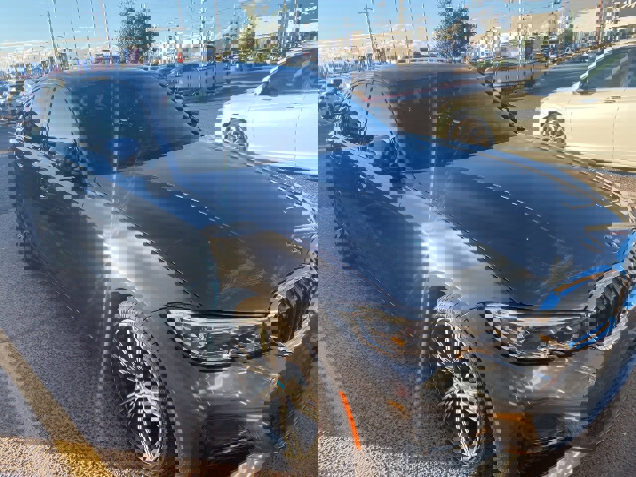 Used 2020 BMW 330i xDrive Sedan w/ M Sport Package image 2