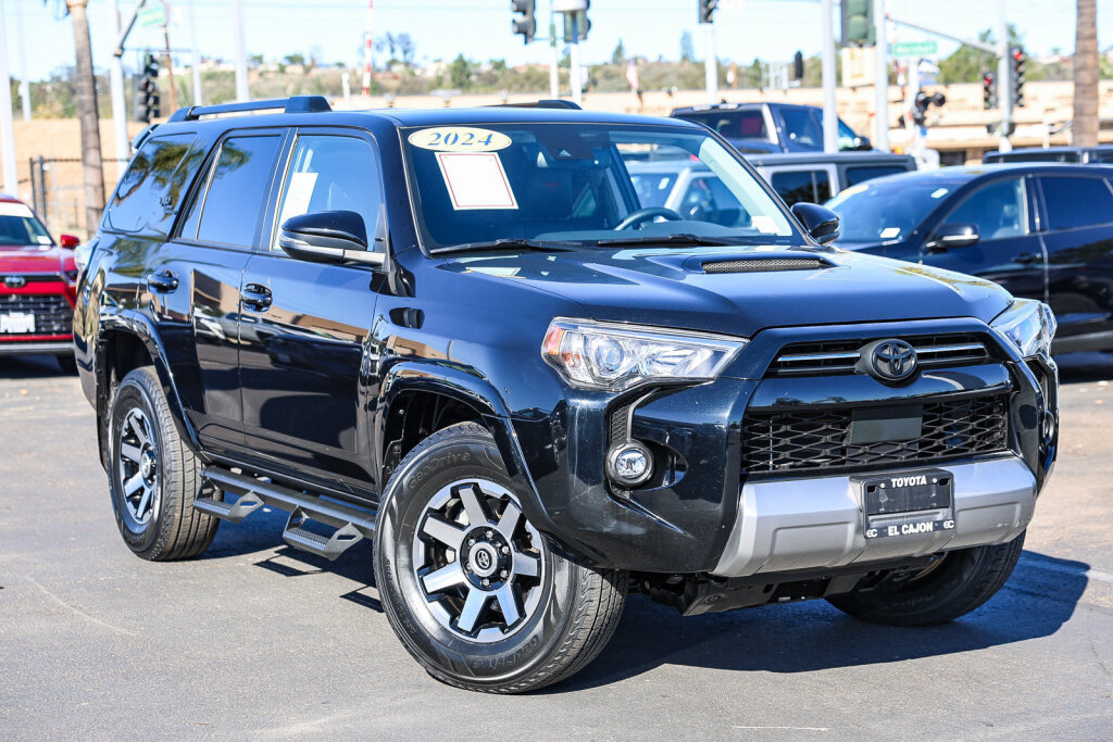 Certified 2024 Toyota 4Runner TRD Off-Road Premium w/ Moonroof Package AWD/4WD image 1