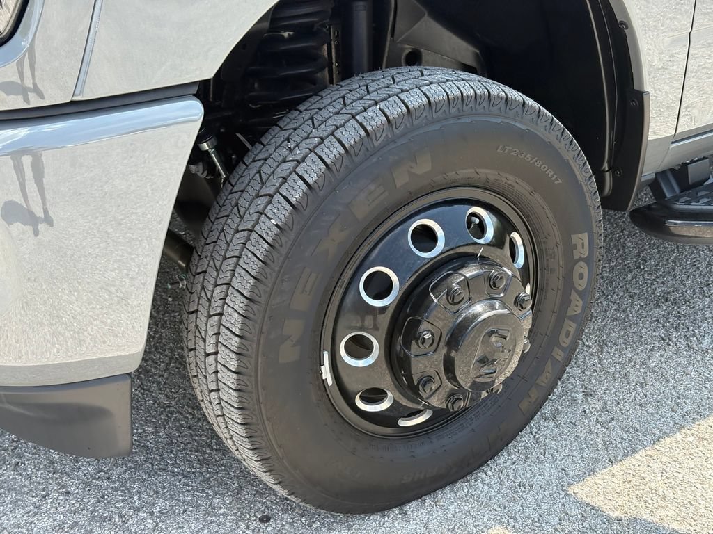 New 2026 RAM 3500 Lone Star AWD/4WD image 9