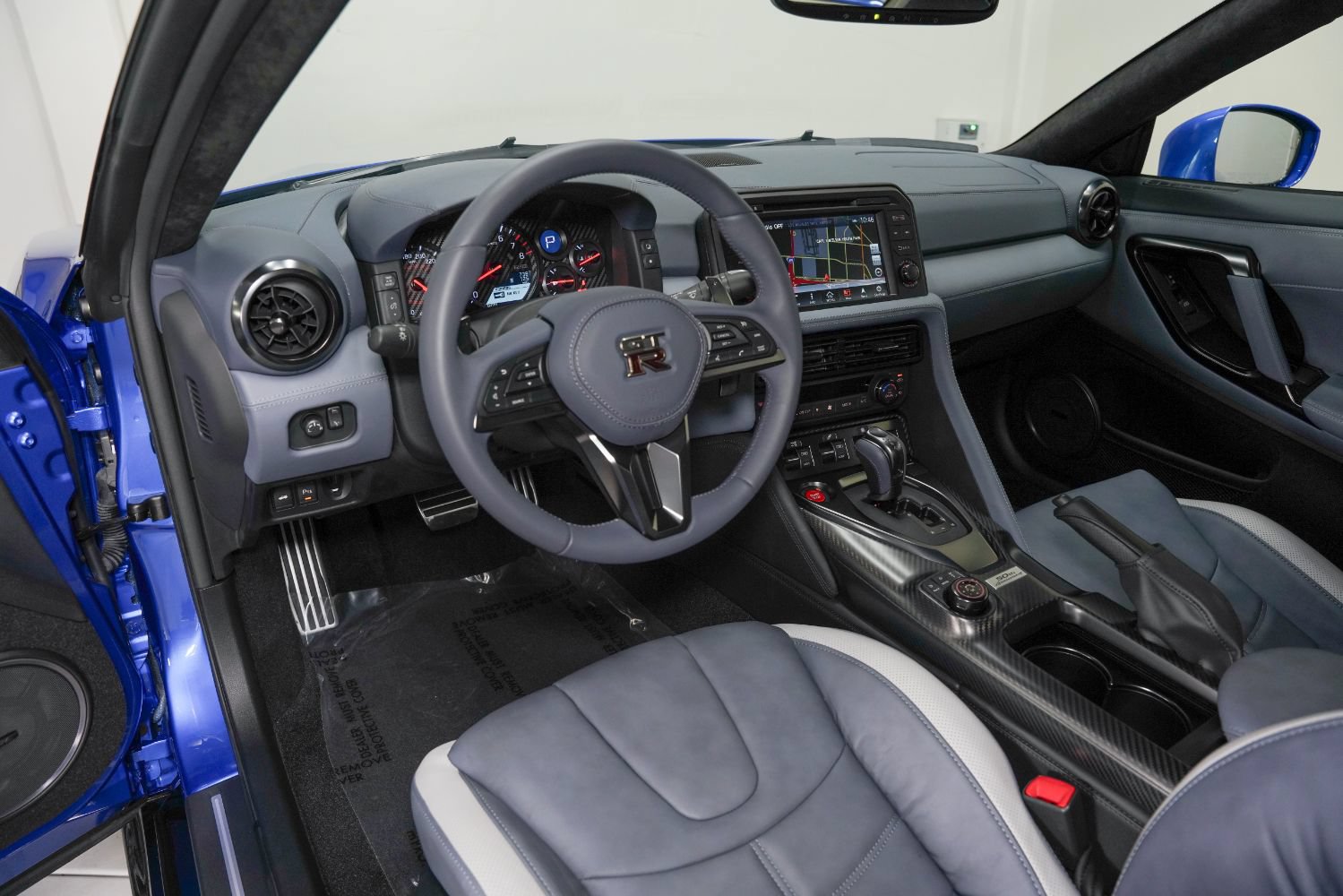 Used 2020 Nissan GT-R Premium AWD/4WD image 11