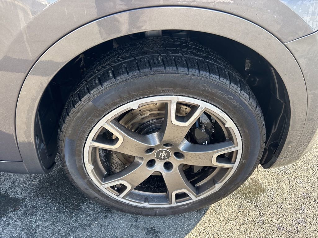 Used 2023 Maserati Levante Modena AWD/4WD image 9