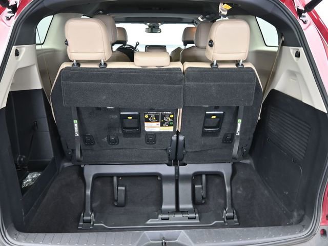 Used 2021 Toyota Sienna XLE image 29