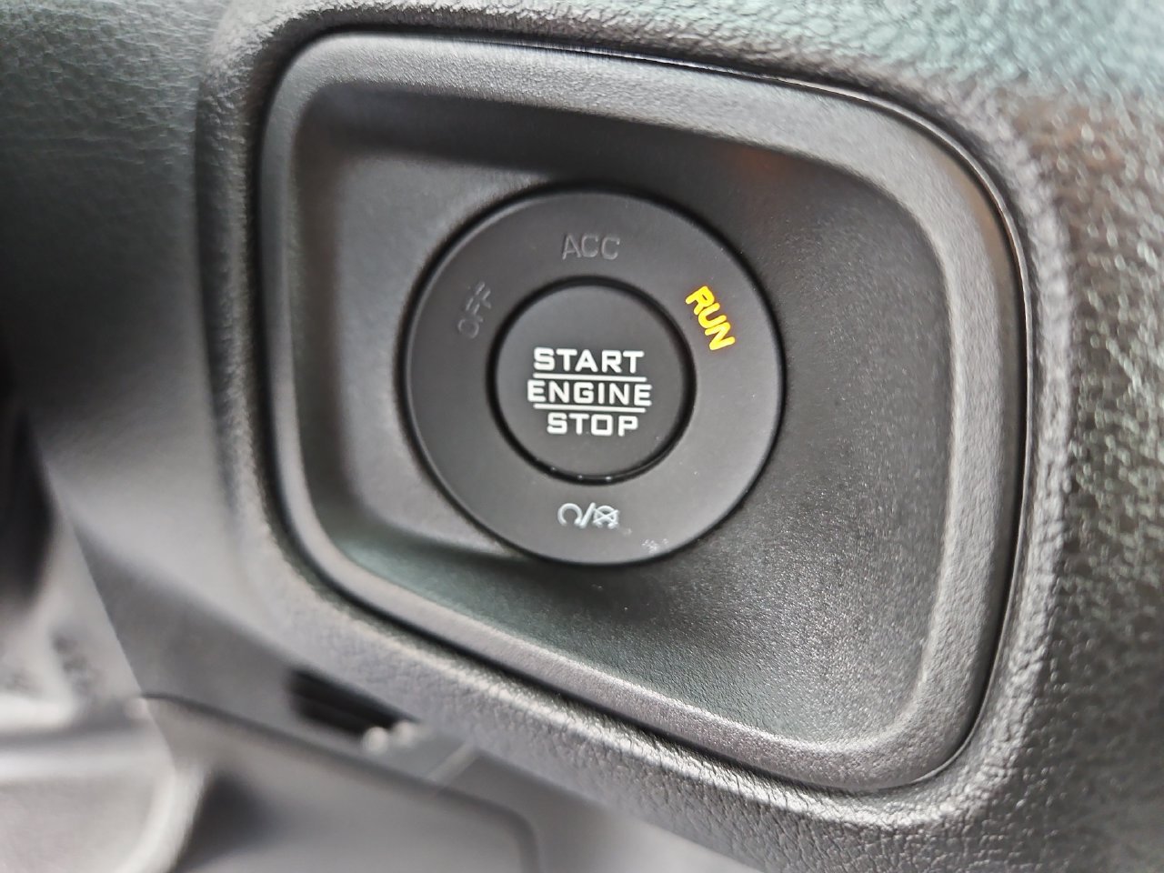 New 2026 Jeep Gladiator Sport AWD/4WD image 26