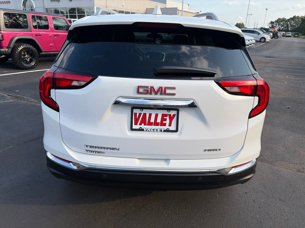 Used 2021 GMC Terrain SLT w/ Infotainment Package II AWD/4WD image 6