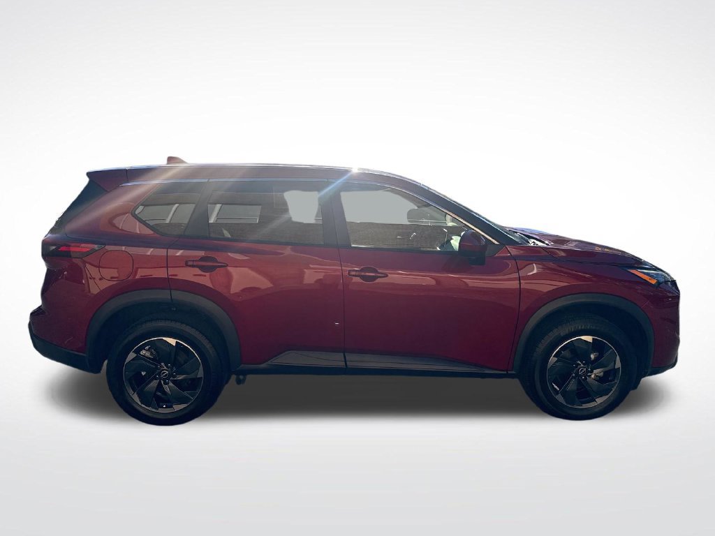 Used 2025 Nissan Rogue SV AWD/4WD image 14