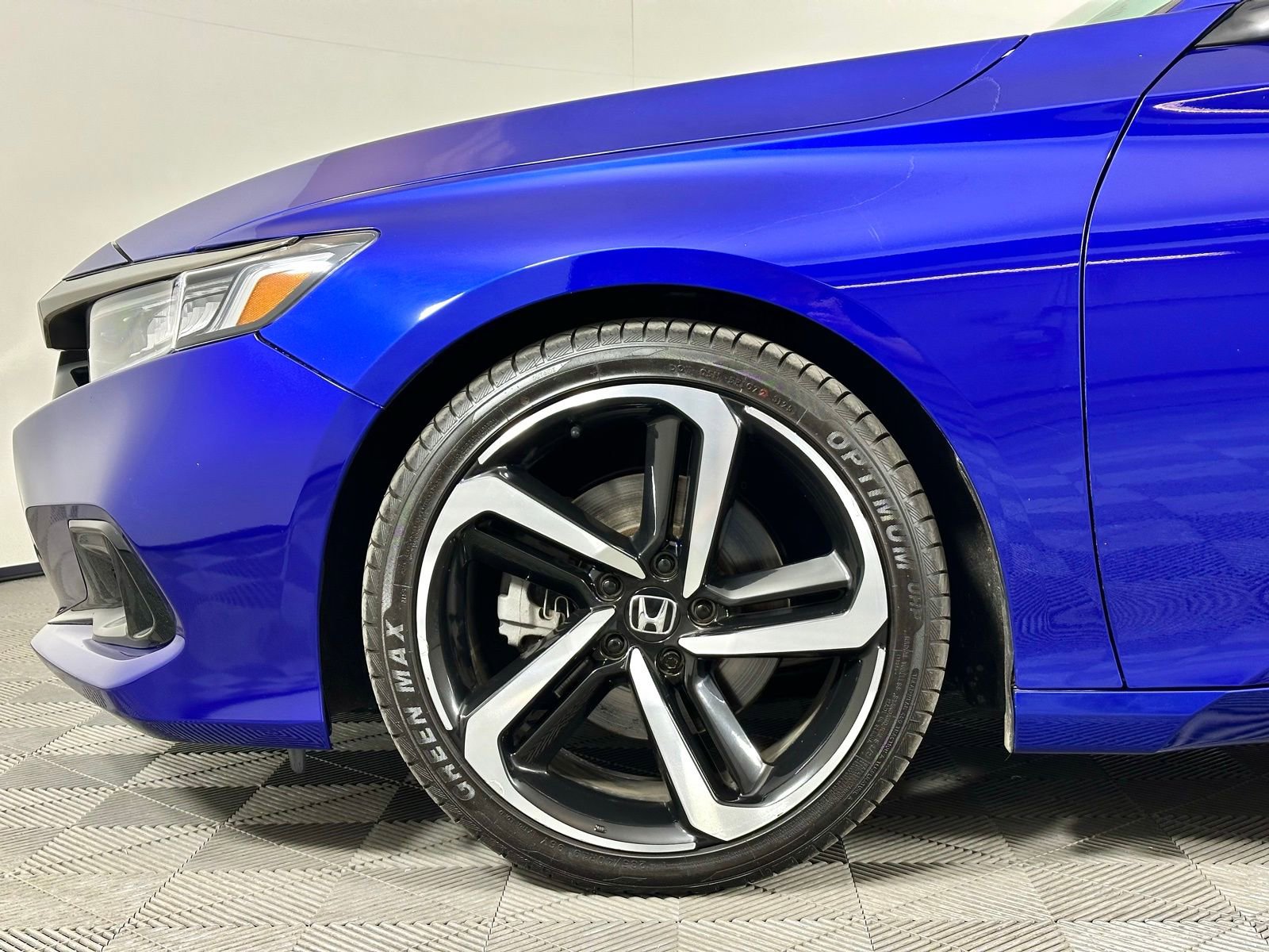 Used 2018 Honda Accord Sport image 8