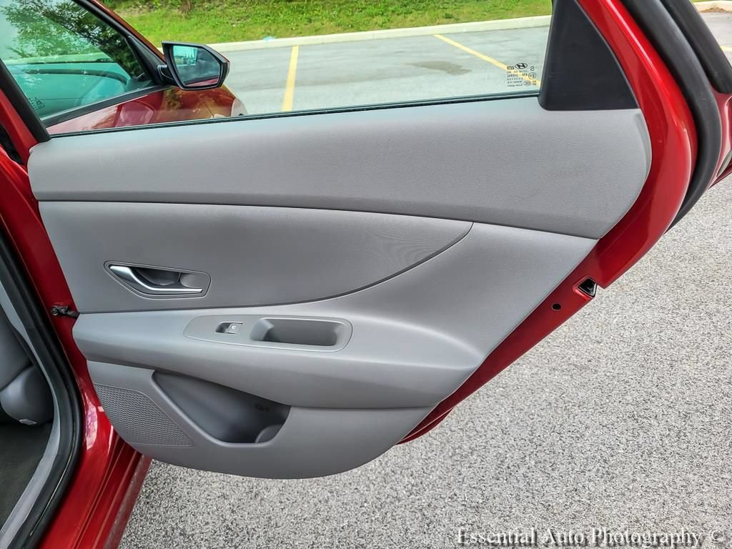 Used 2024 Hyundai Elantra SEL FWD image 28