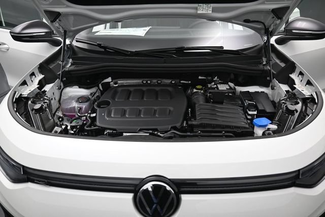 New 2026 Volkswagen Tiguan SE R-Line FWD image 15