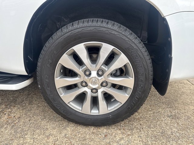 Used 2015 Toyota Sequoia Limited image 38