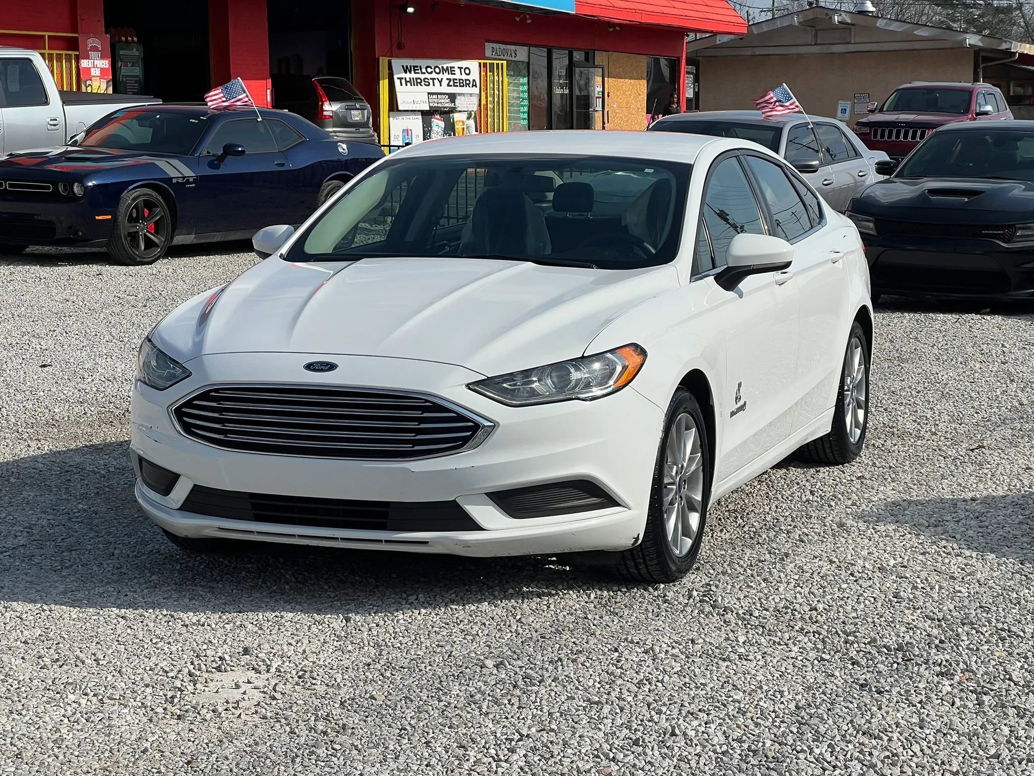 Used 2017 Ford Fusion SE image 3