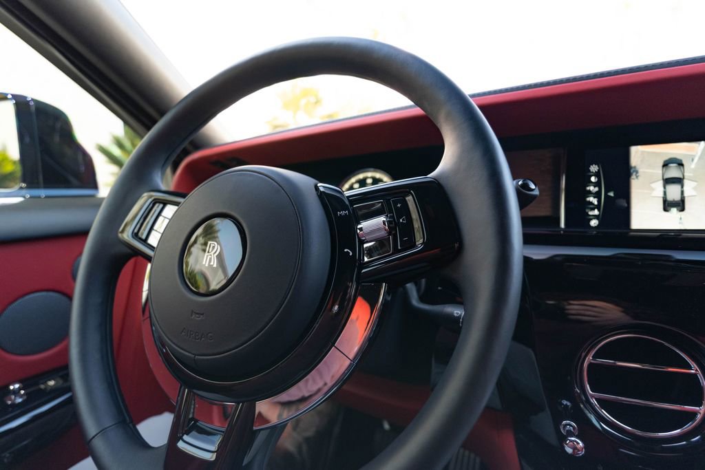 Used 2019 Rolls-Royce Phantom Sedan image 21