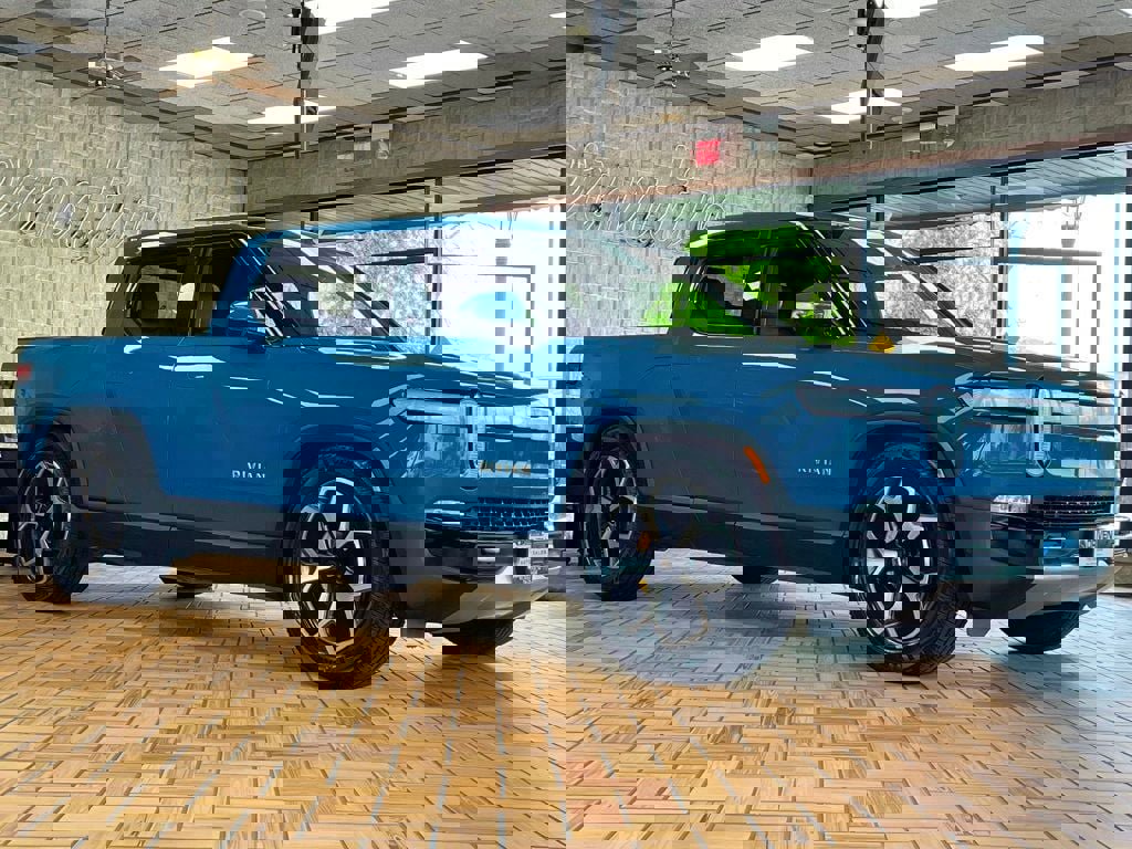 Used 2022 Rivian R1T Adventure image 9