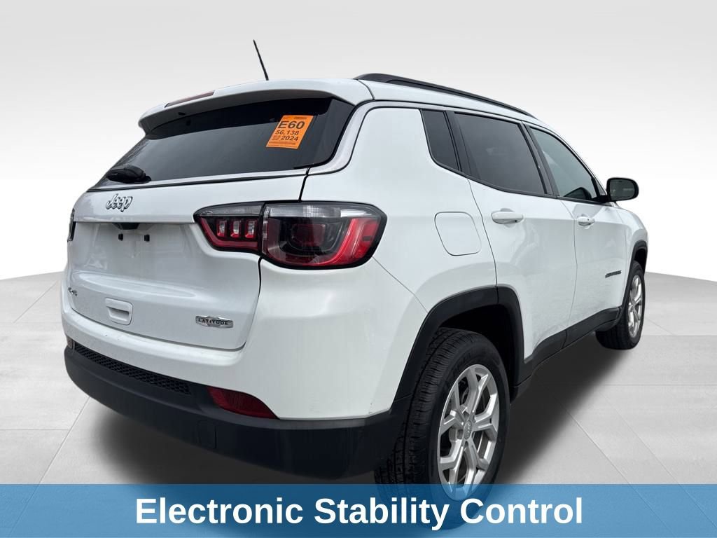 Used 2024 Jeep Compass Latitude image 9