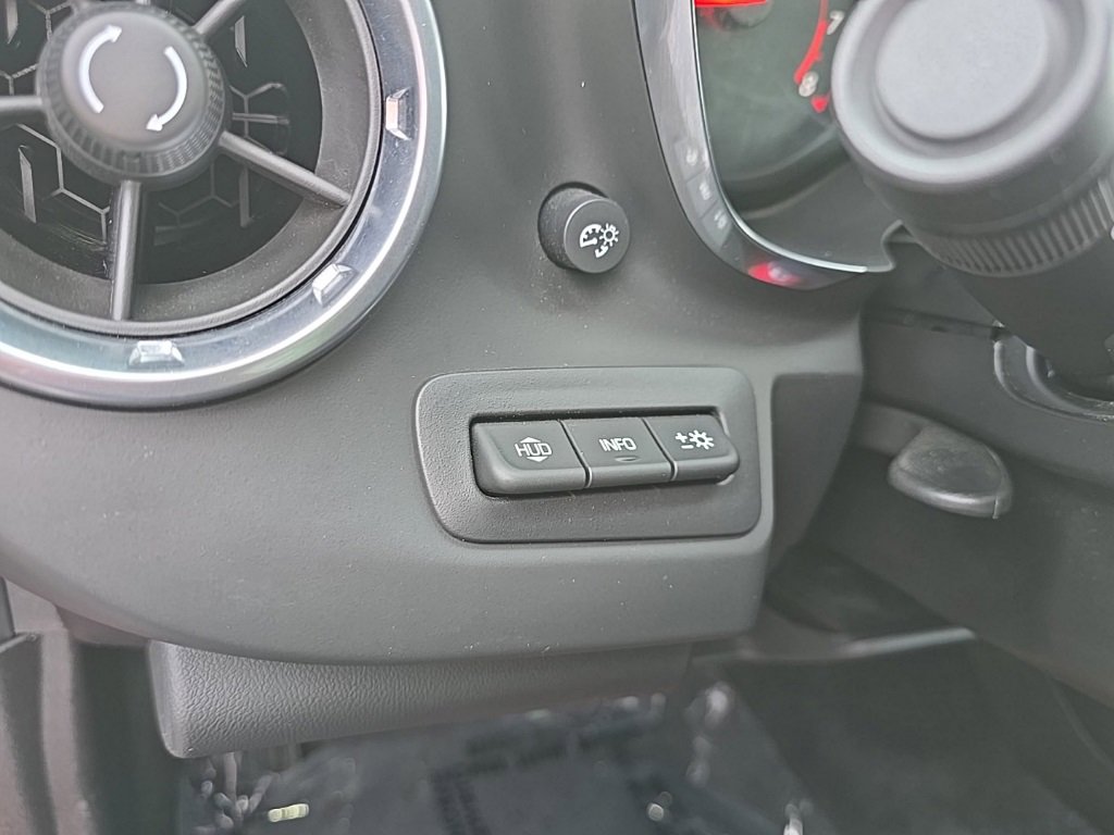 Used 2016 Chevrolet Camaro LT image 14