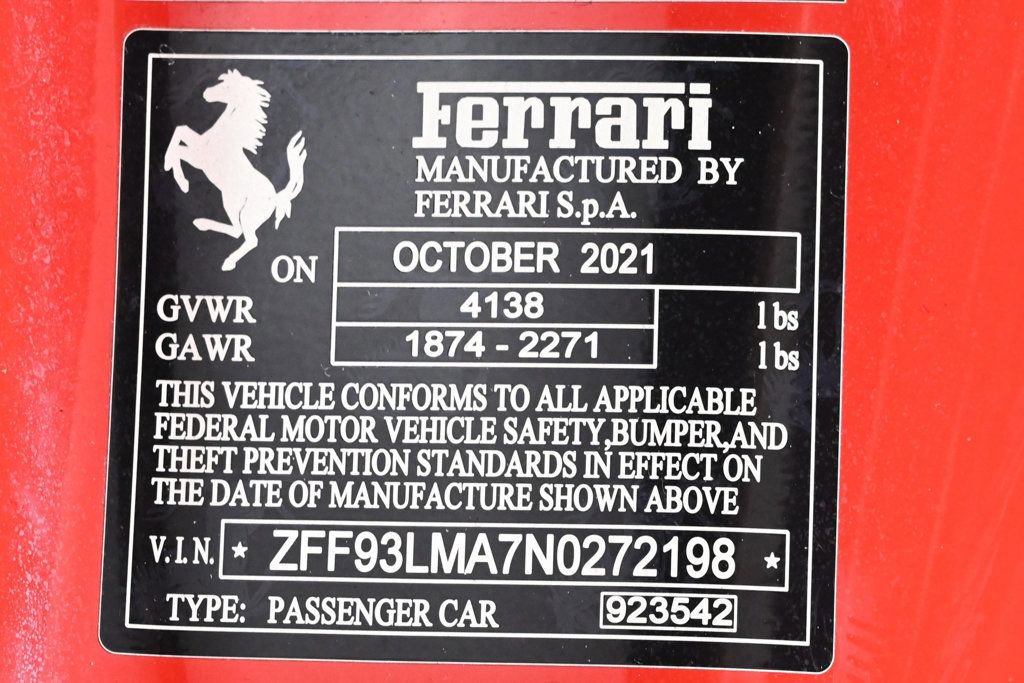 Used 2022 Ferrari F8 Tributo image 32