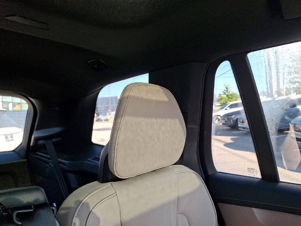 Certified 2025 Volvo XC90 B5 Core w/ Protection Package AWD/4WD image 14
