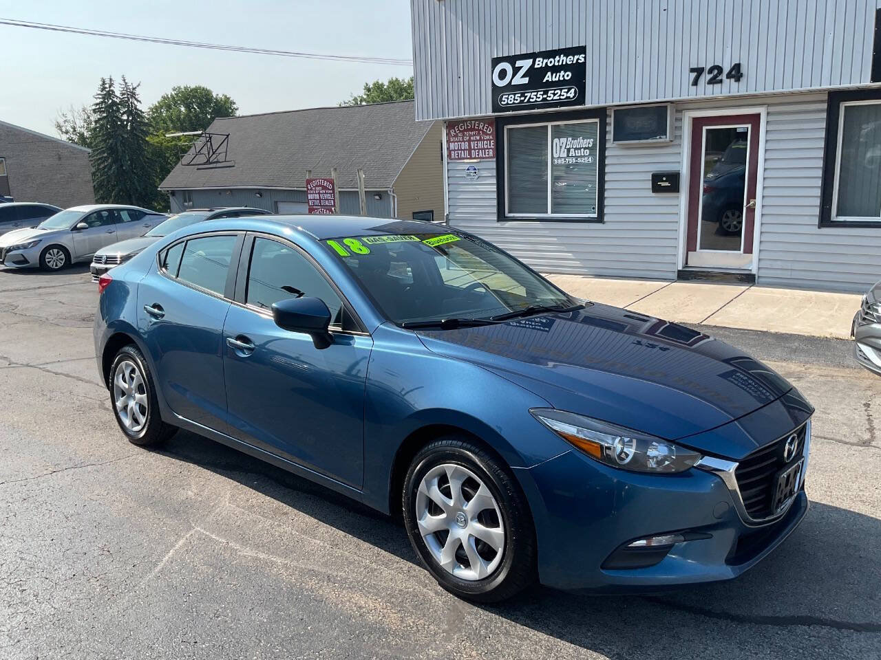 Used 2018 MAZDA MAZDA3 Sport FWD image 3