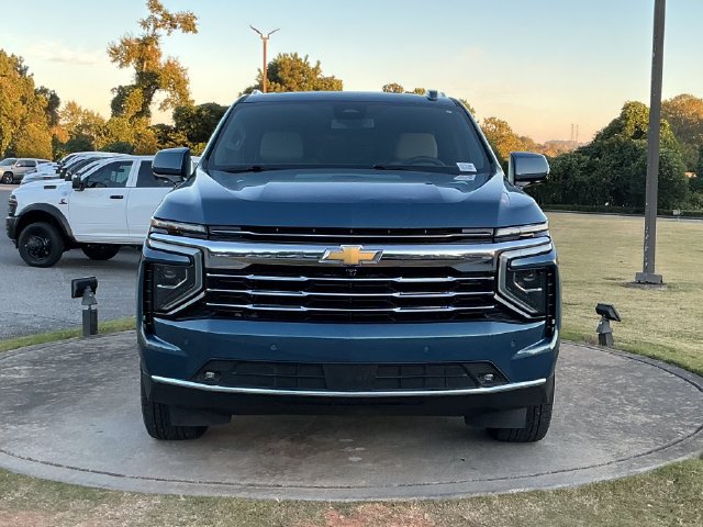 Used 2025 Chevrolet Tahoe LT w/ Comfort Package RWD image 2