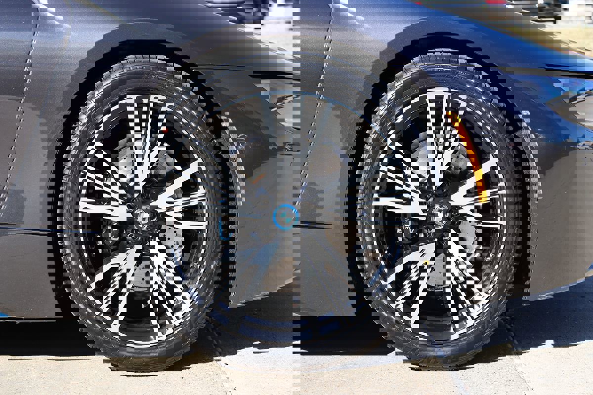 Used 2019 BMW i8 Roadster image 59