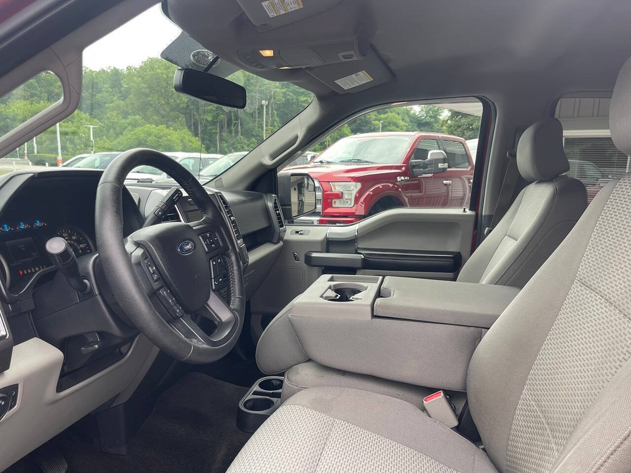 Used 2015 Ford F150 XLT w/ Equipment Group 302A Luxury AWD/4WD image 19