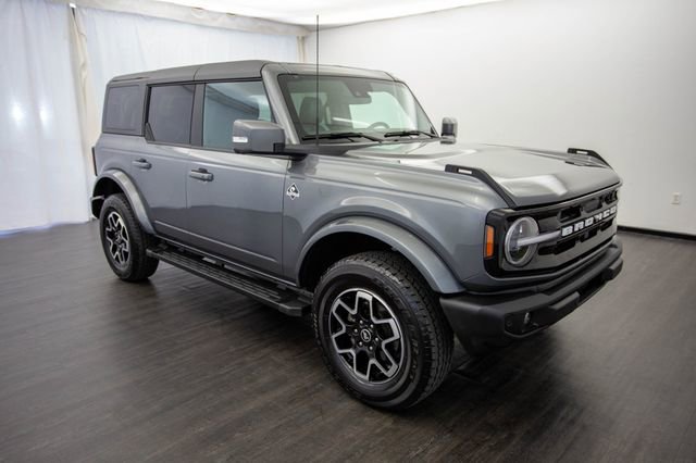 Used 2024 Ford Bronco Outer Banks AWD/4WD image 2