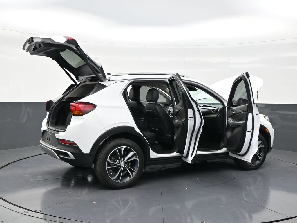 Used 2021 Buick Encore GX Select FWD image 28