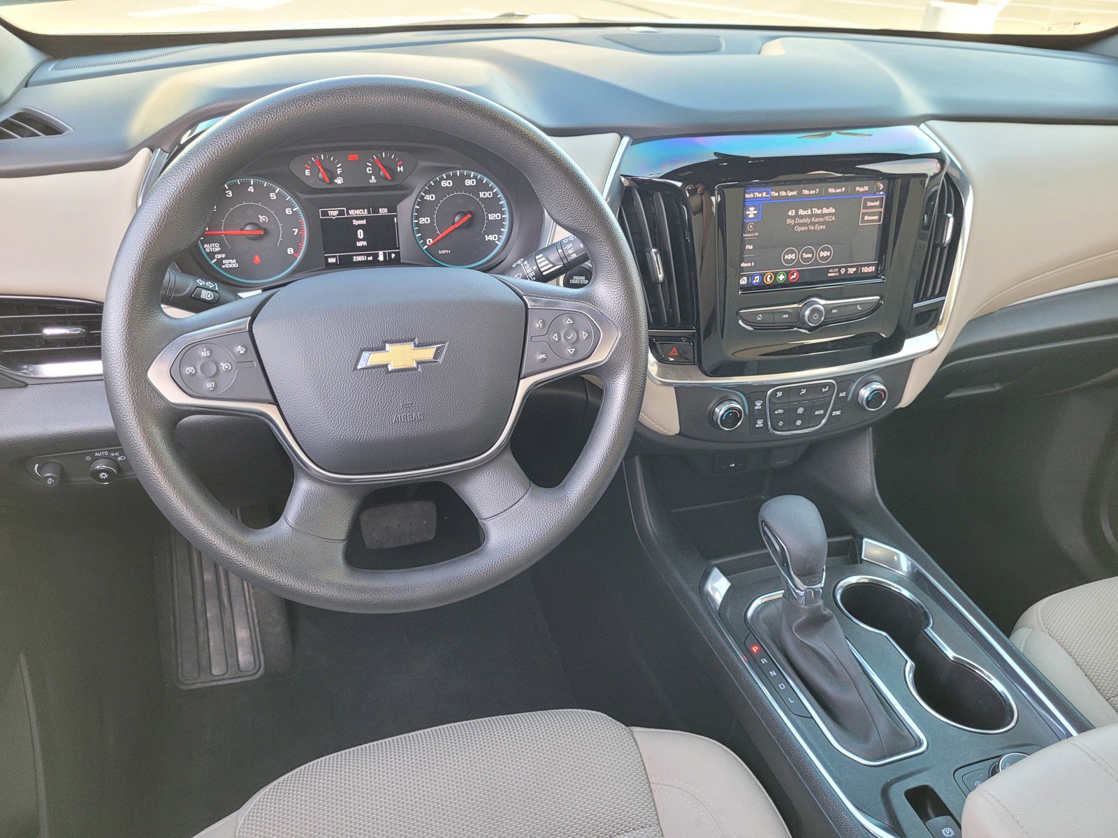 Used 2023 Chevrolet Traverse LS image 18