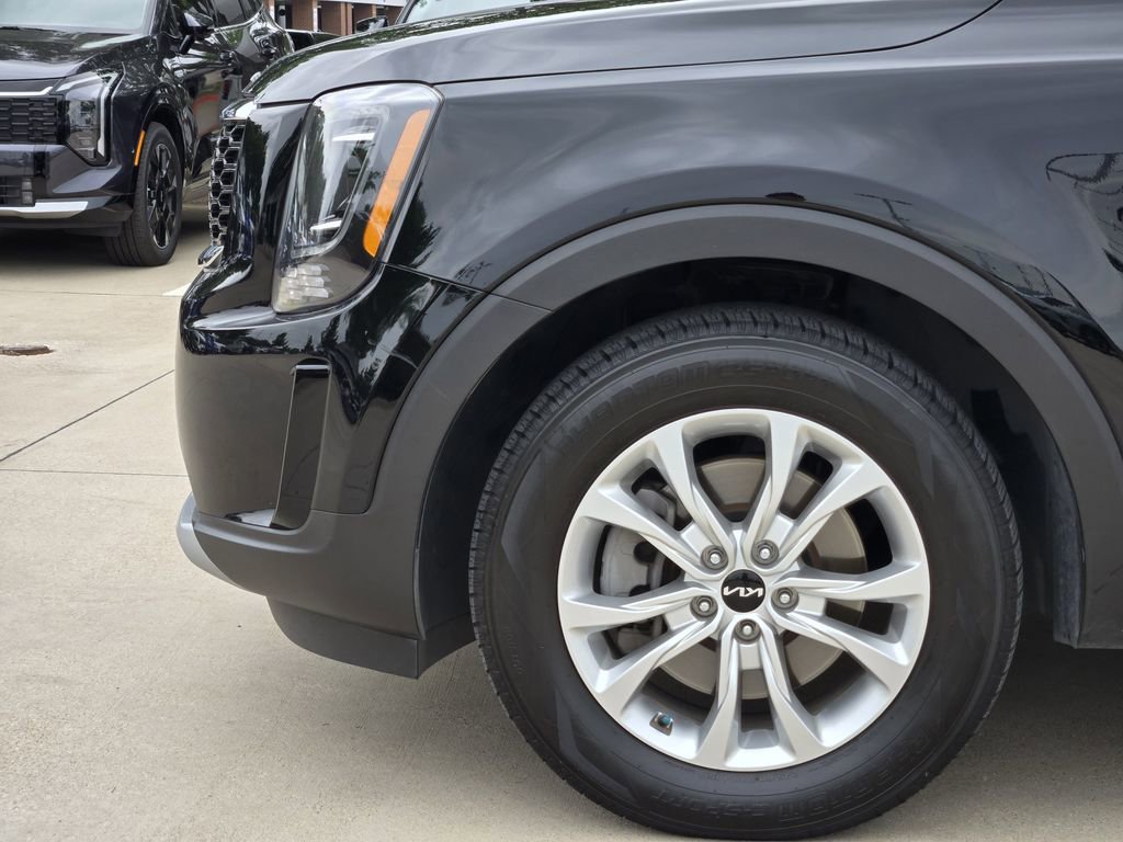 Certified 2022 Kia Telluride LX image 14